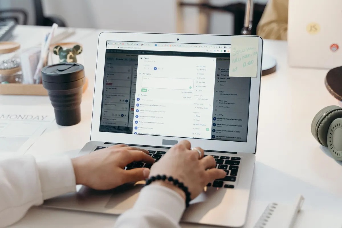 Phishing Red Flags: A 15-Point Checklist for Remote Workers and Hybrid Teams
